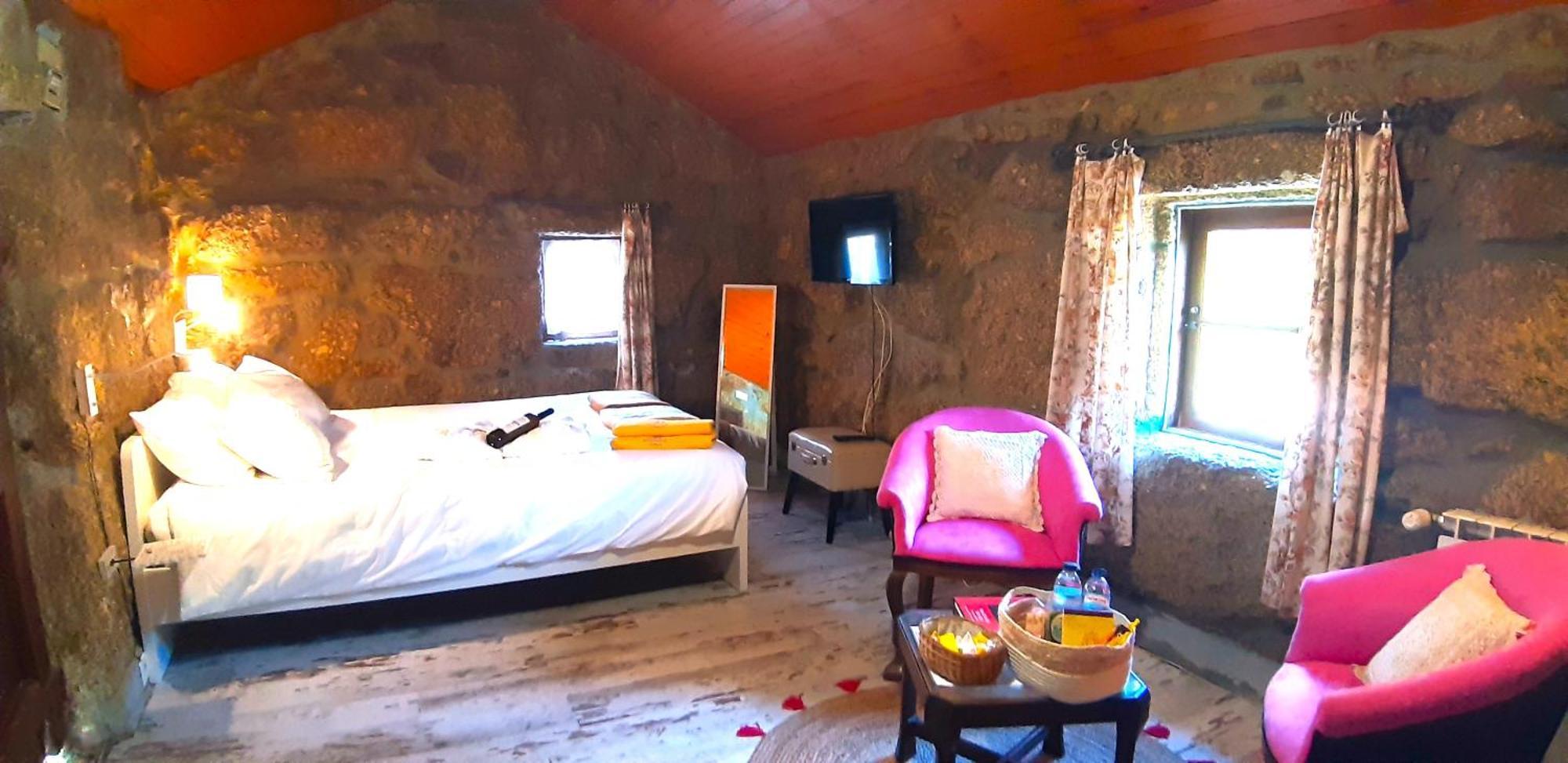 Dream Corner By Waterfalls, 20 Min To Oporto, By Porto With Love Lda Country house