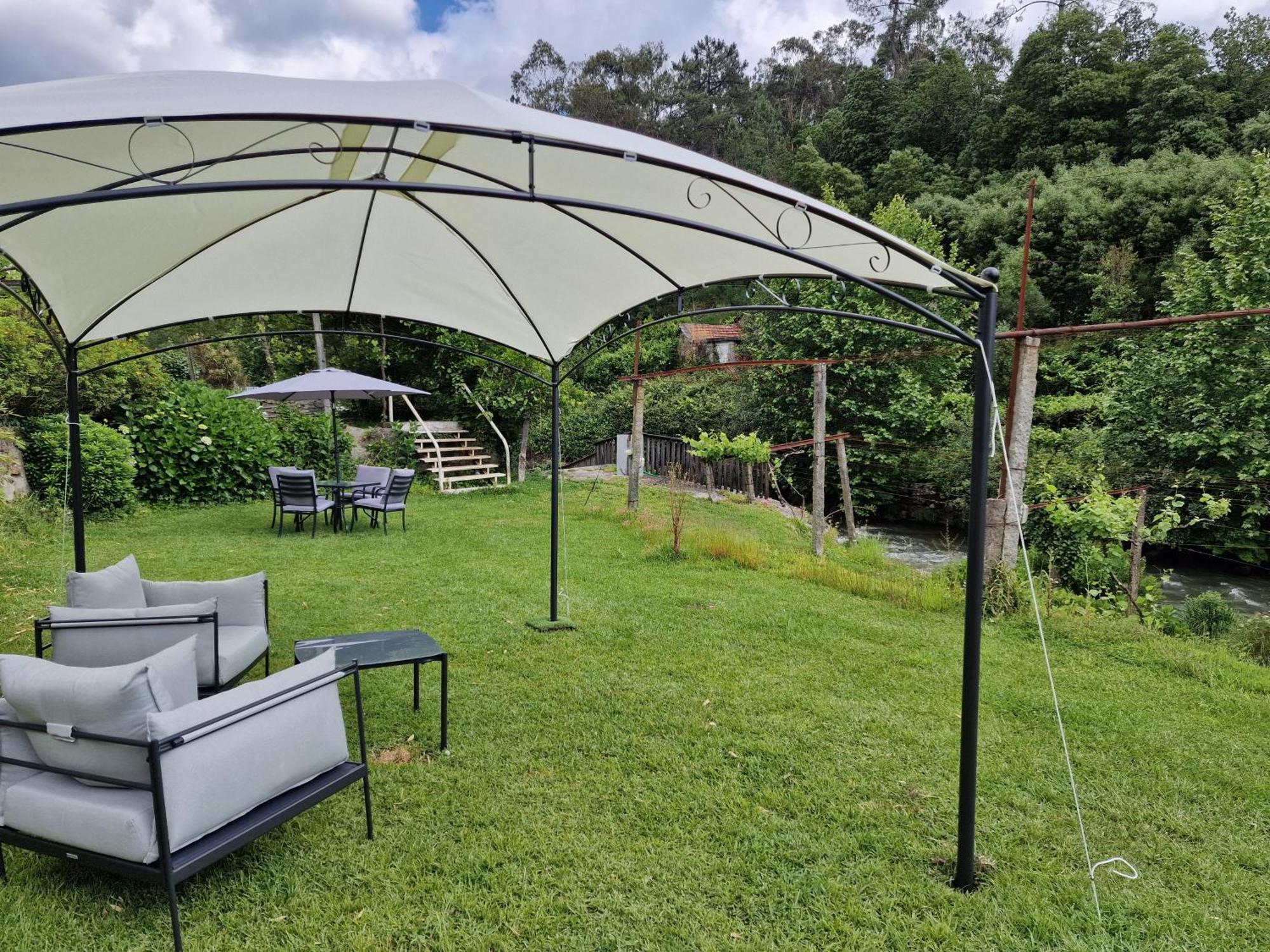 Dream Corner By Waterfalls, 20 Min To Oporto, By Porto With Love Lda Country house Parada (Porto)
