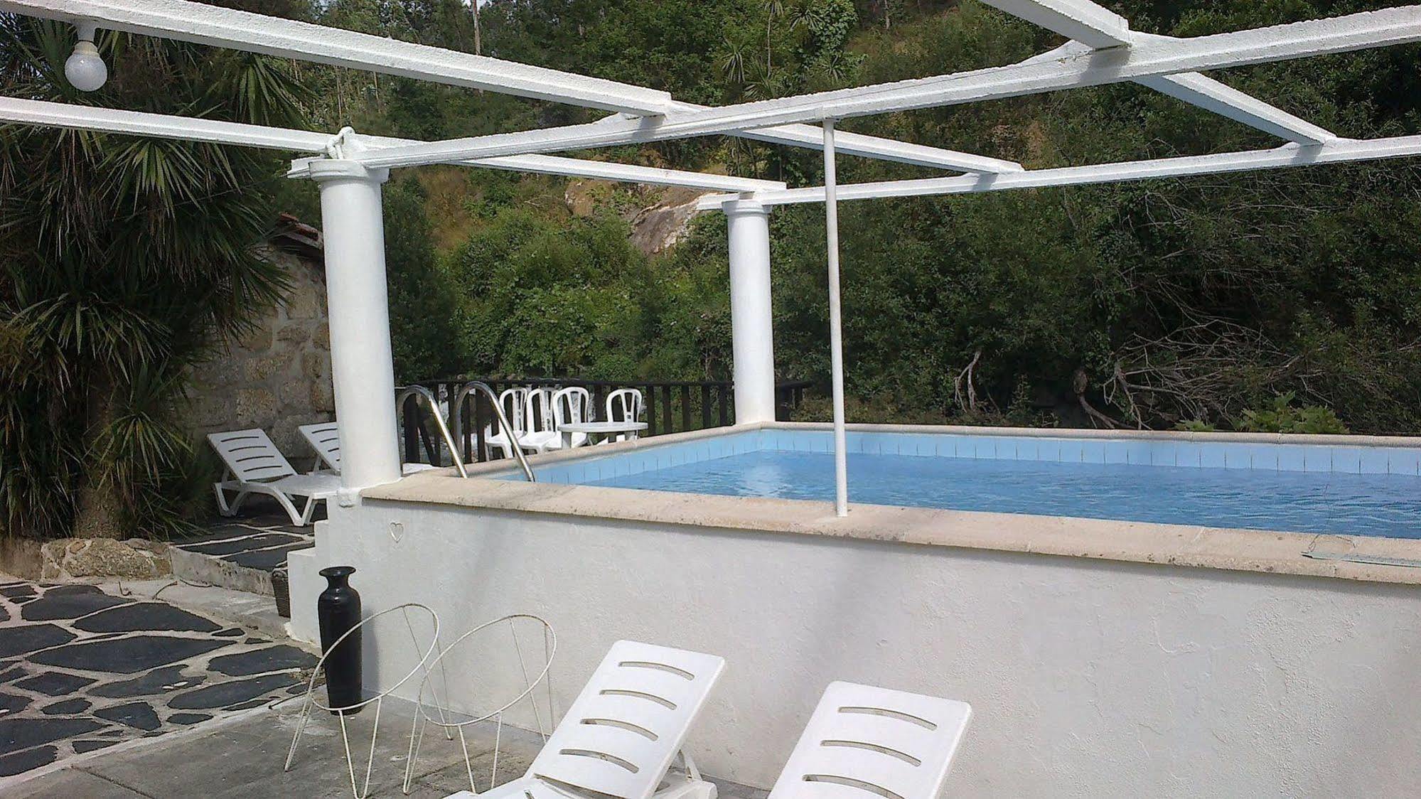 Dream Corner By Waterfalls, 20 Min To Oporto, By Porto With Love Lda Country house Parada (Porto)