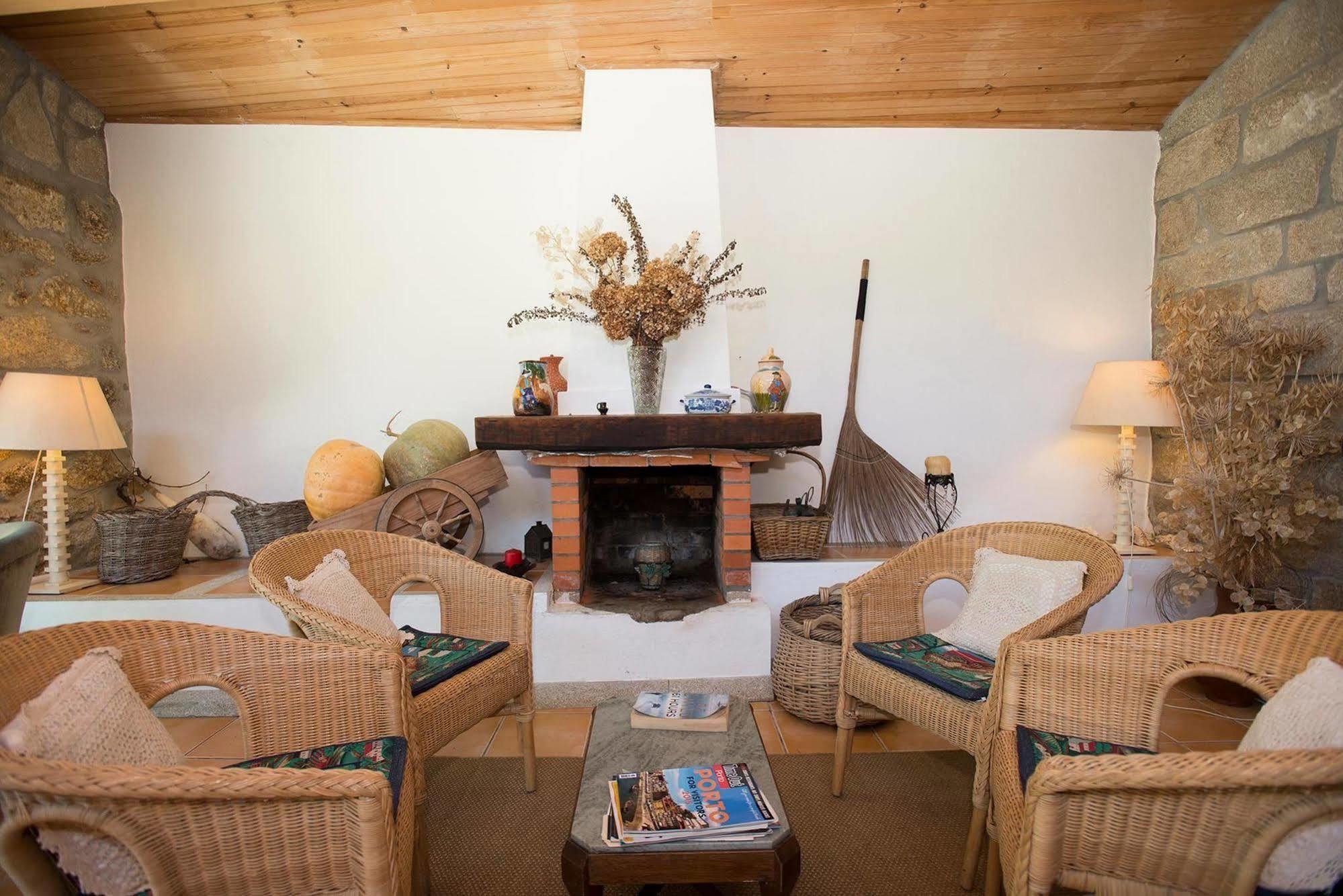 Dream Corner By Waterfalls, 20 Min To Oporto, By Porto With Love Lda Country house